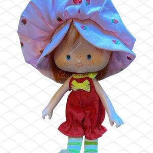 Strawberry Shortcake Doll with Pink Hat and Red Outfit 1979
